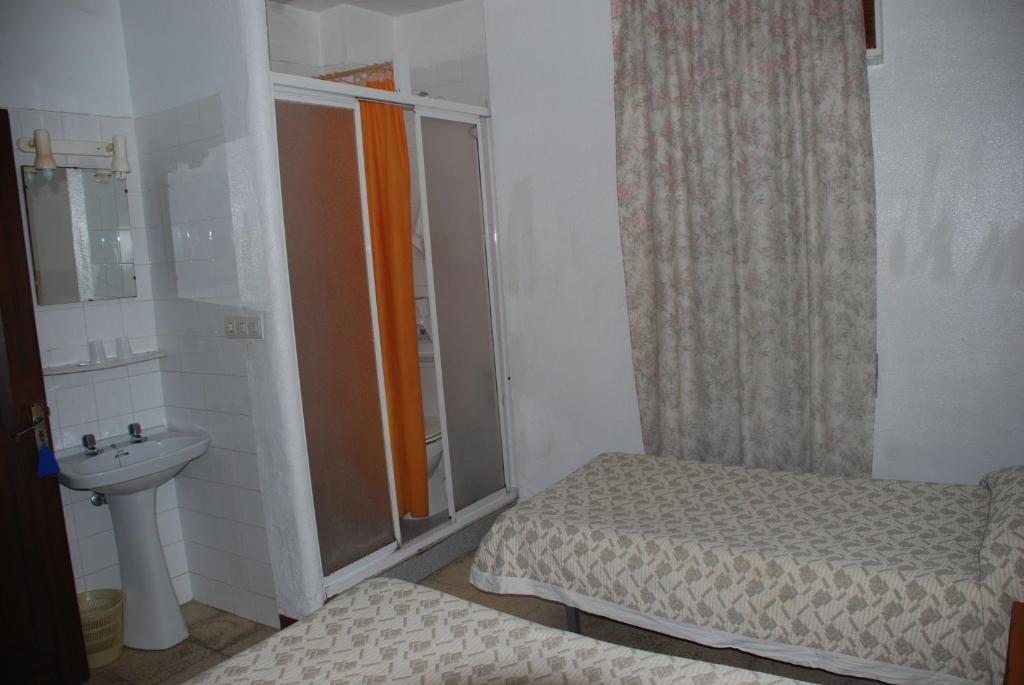 Pension Versalles Алхесирас Стая снимка