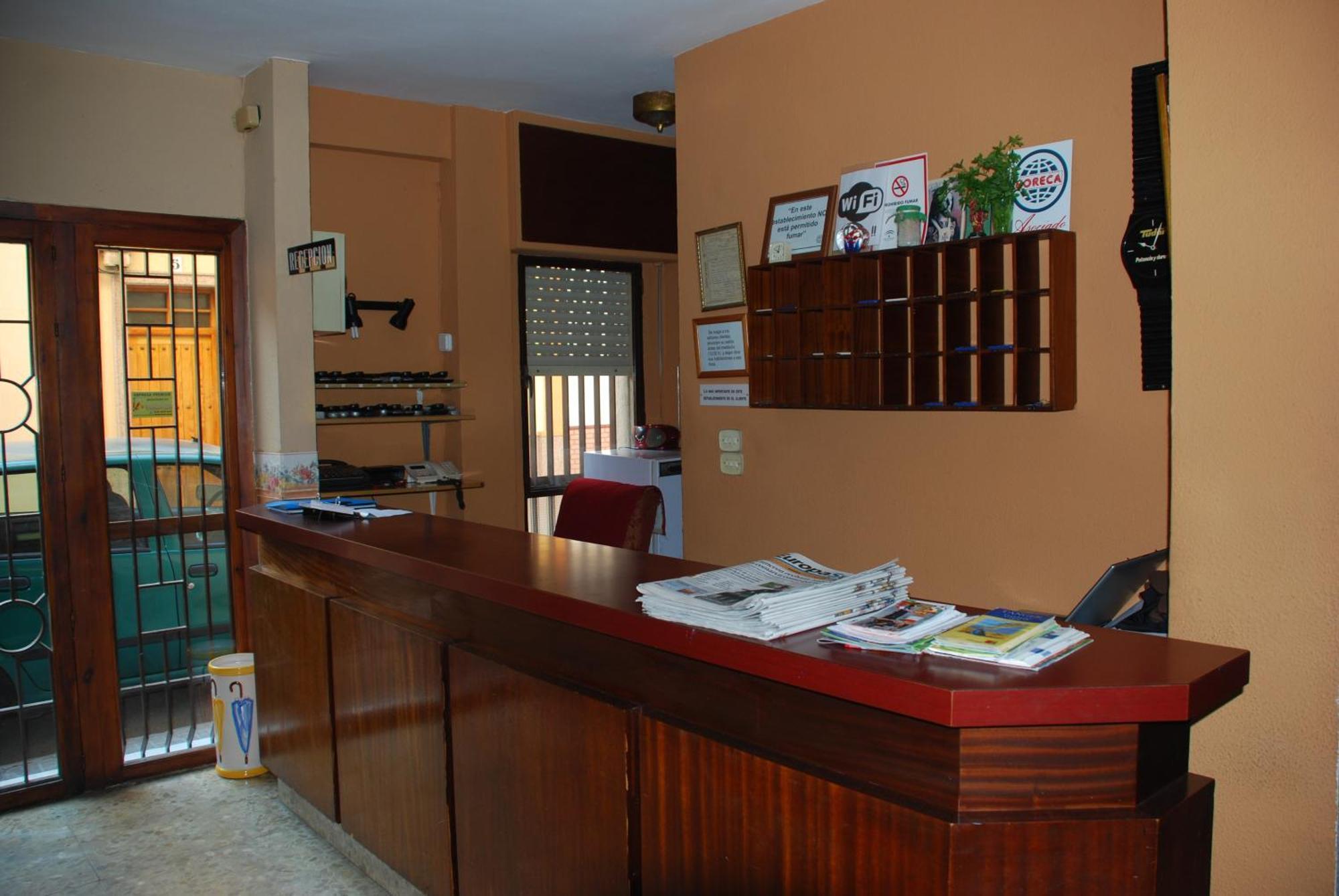 Pension Versalles Алхесирас Екстериор снимка