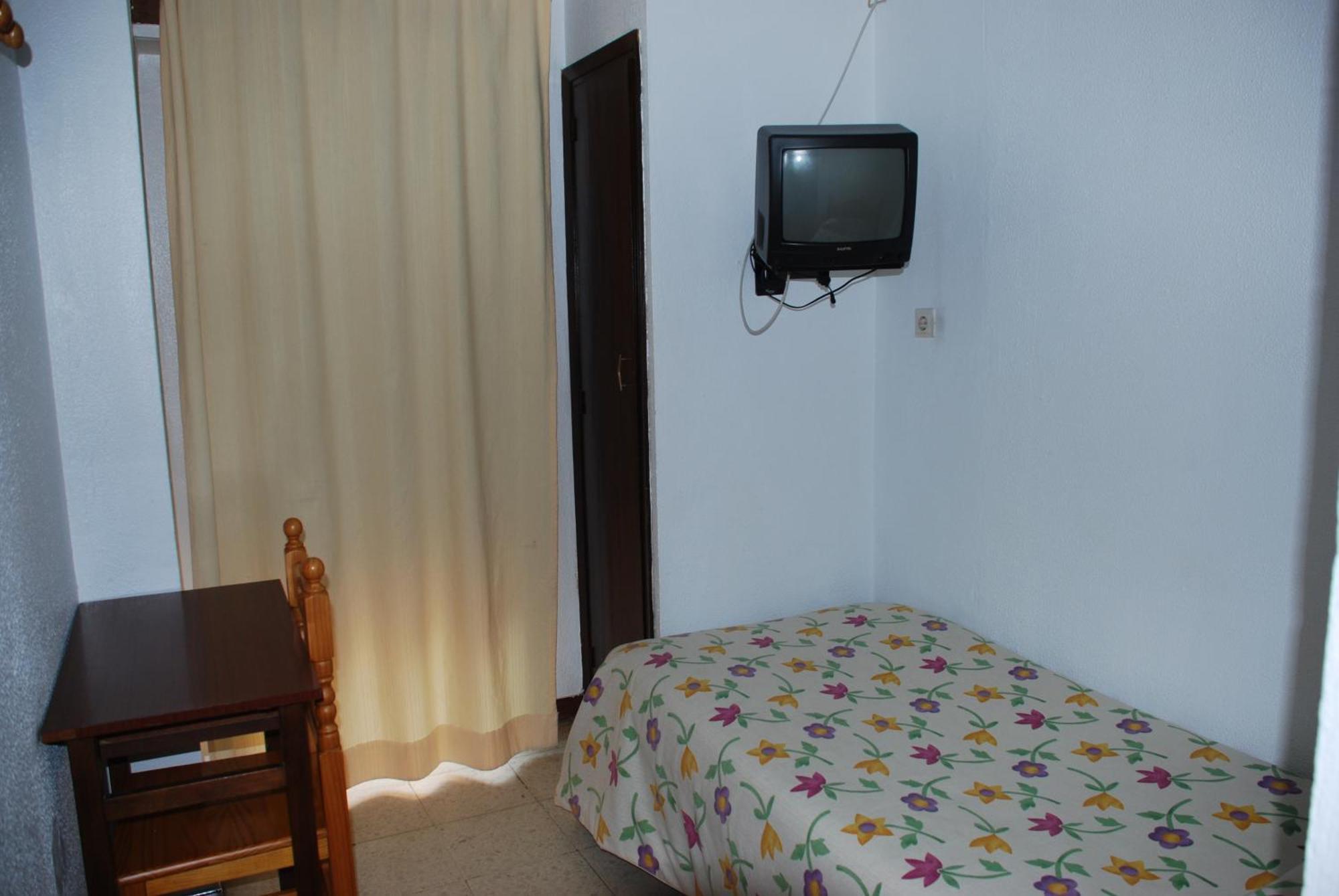 Pension Versalles Алхесирас Екстериор снимка